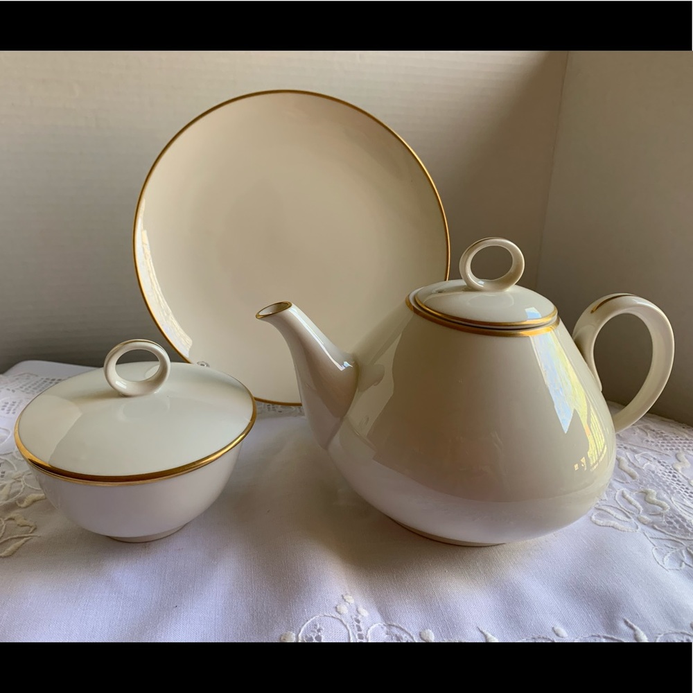 Noritake Japan beautiful porcelain plates set of 6